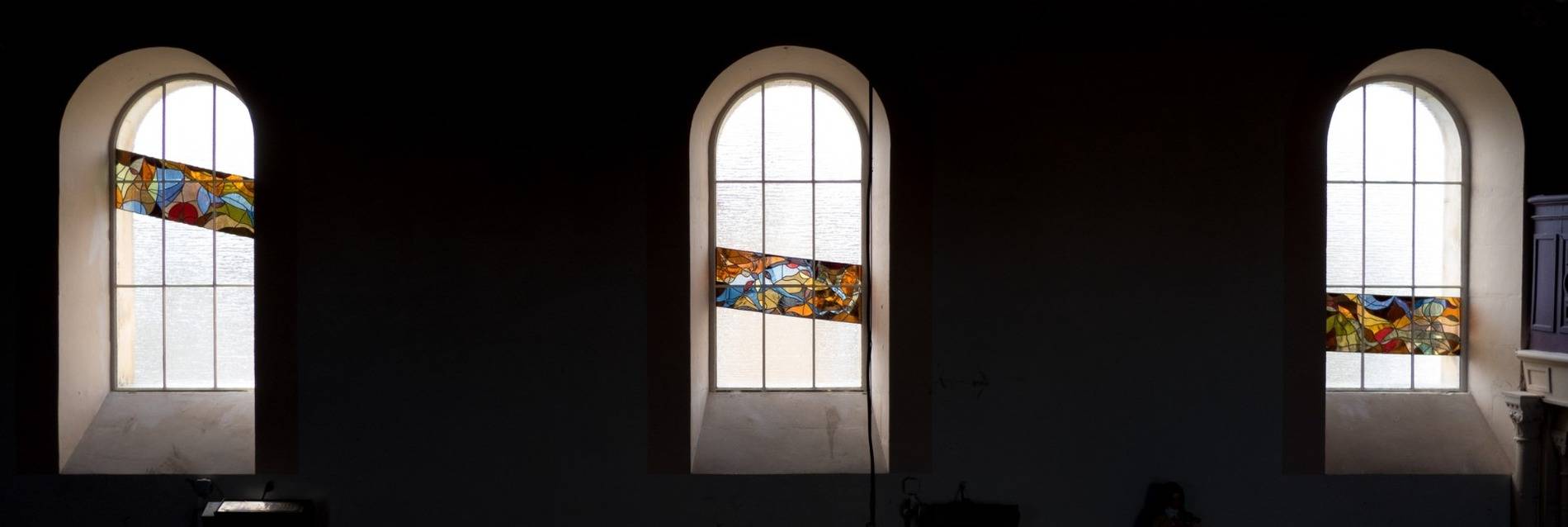 clair de lumière - vitrail contemporain - église d'ambrault - cartonnier nathalie gesell - indre