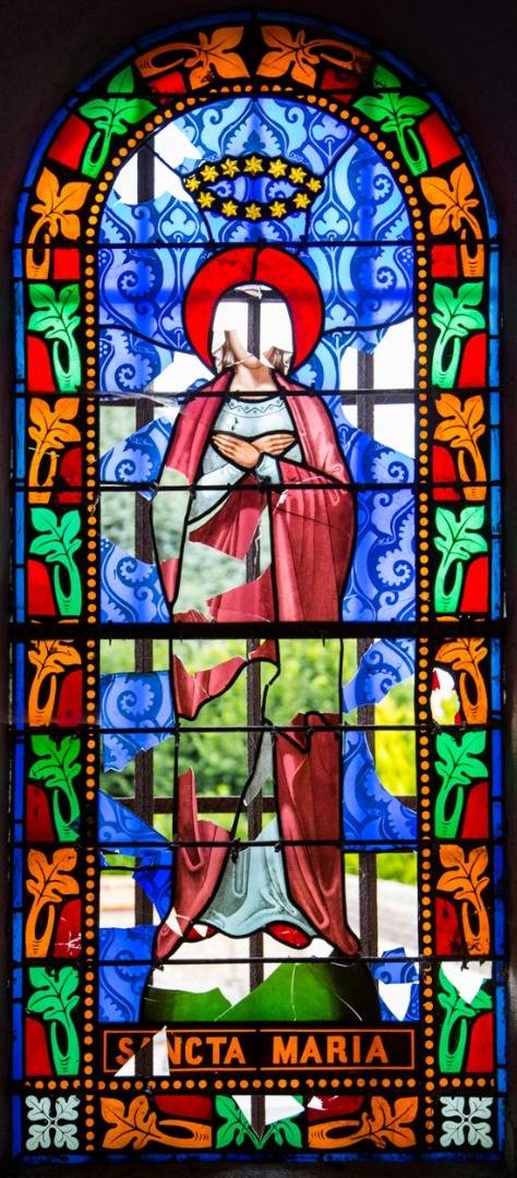 clair de lumière - restauration - arcay - peinture sur verre - Sancta Maria - nathalie gesell